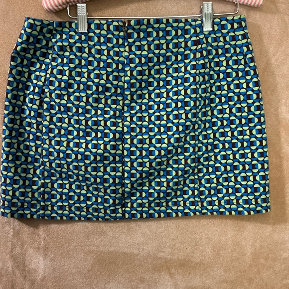 Geometric Patterned Blue and Yellow Skirt with button front - Picture 4 of 9